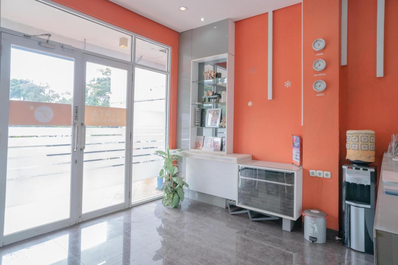 Reddoorz At Tirta Mansion Paramount Gading Cicayur Екстериор снимка