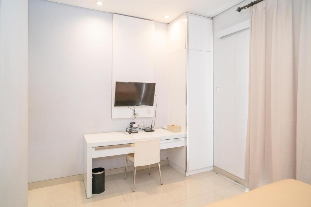 Reddoorz At Tirta Mansion Paramount Gading Cicayur Екстериор снимка